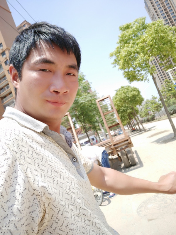 勇哥的第一张照片--六安相亲服务中心