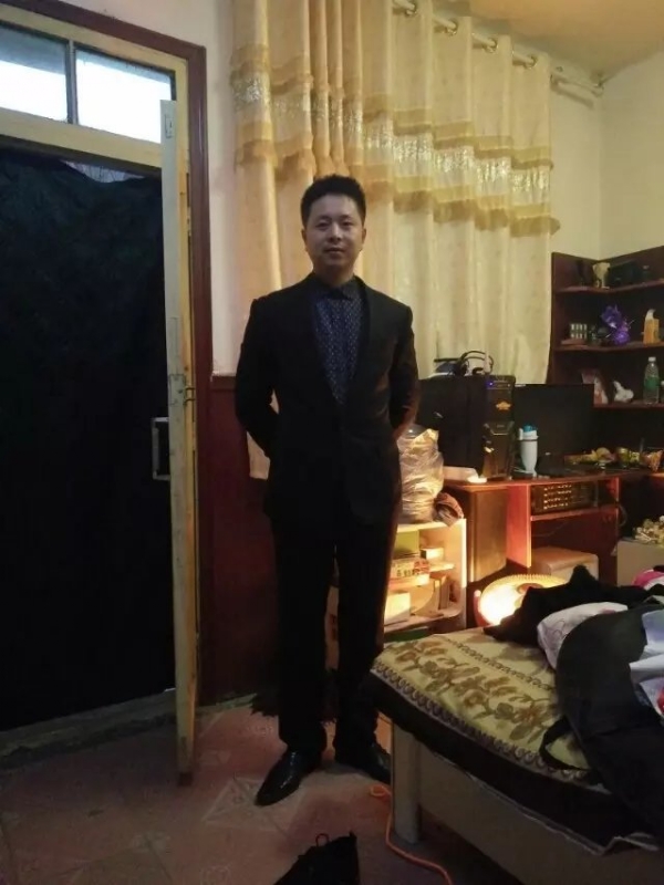 亮亮的第一张照片--六安相亲服务中心