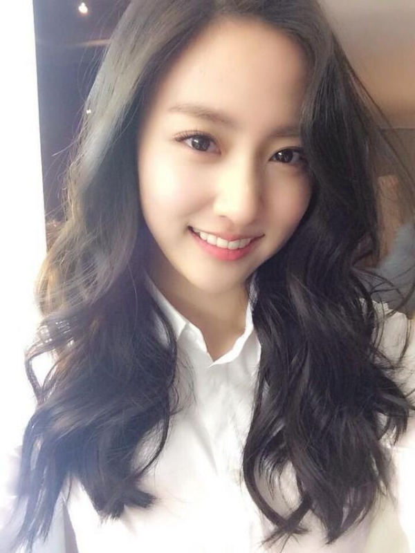 等爱的易微的第一张照片--六安相亲服务中心