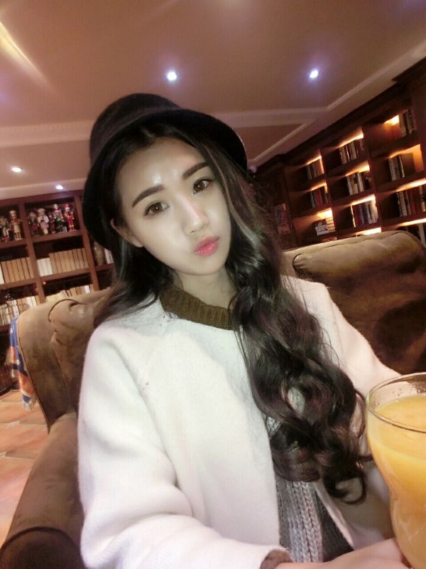 气质小妹的第三张照片--六安相亲服务中心
