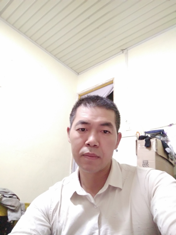 为伊消得人憔悴的第一张照片--六安相亲服务中心
