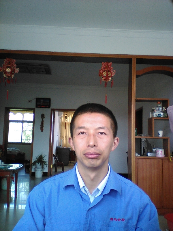 红玫瑰的第一张照片--六安相亲服务中心