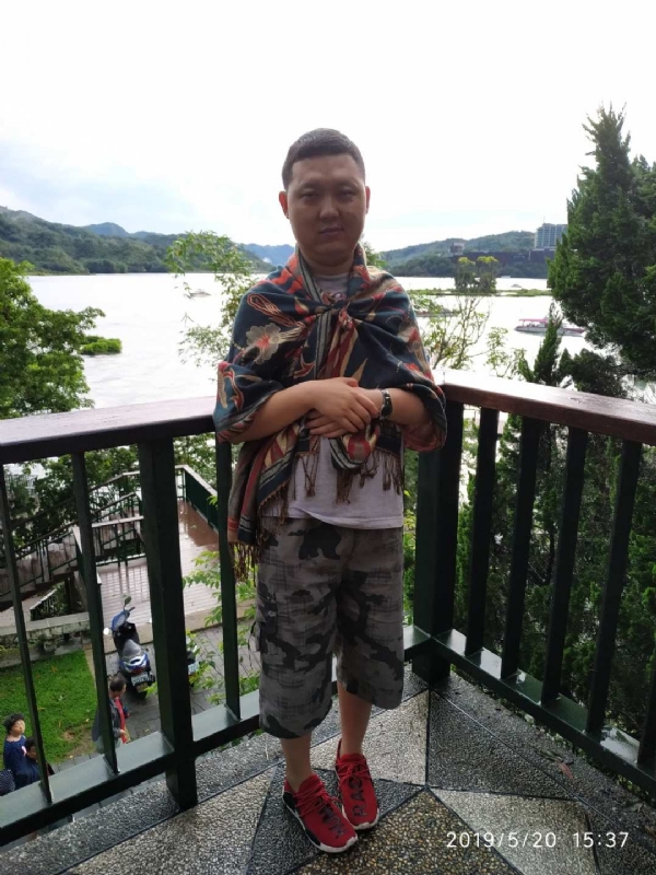 爱情里的俩个人的第一张照片--六安相亲服务中心