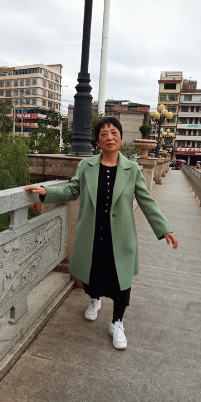 小玲的第一张照片--六安相亲服务中心
