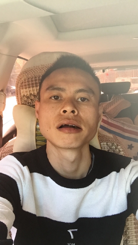 小何的第一张照片--六安相亲服务中心