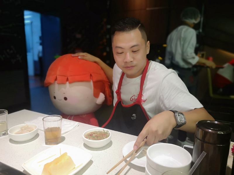 逆行的第一张照片--六安相亲服务中心
