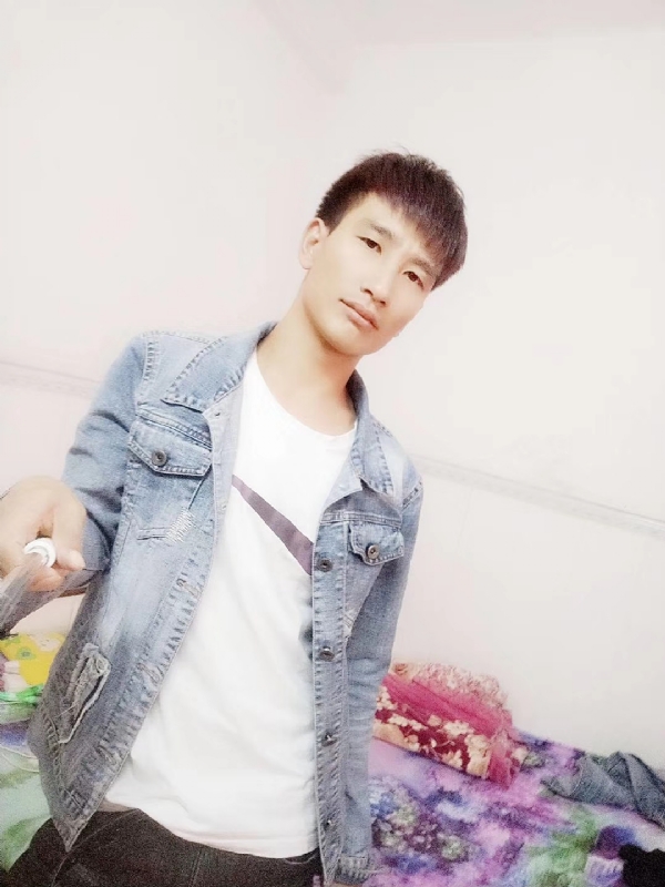 心好痛的第一张照片--六安相亲服务中心