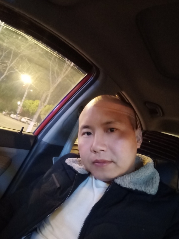 平平淡淡的第二张照片--六安相亲服务中心