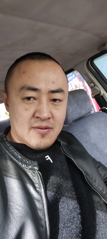 精神九哥的第一张照片--六安相亲服务中心
