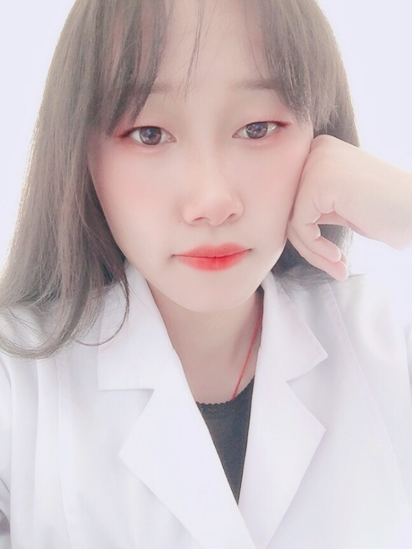 白婚纱的第一张照片--六安相亲服务中心