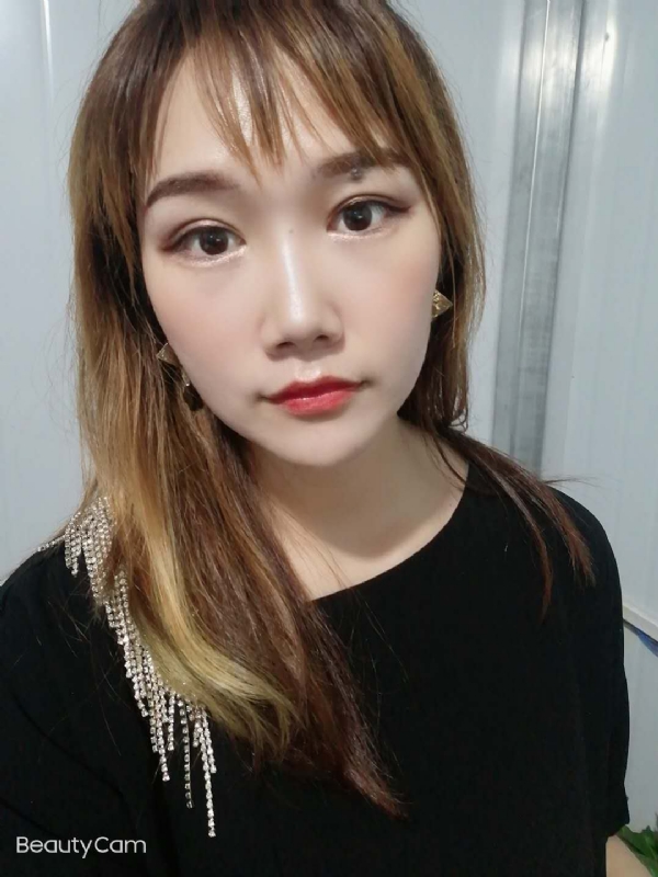 艾薇的第三张照片--六安相亲服务中心