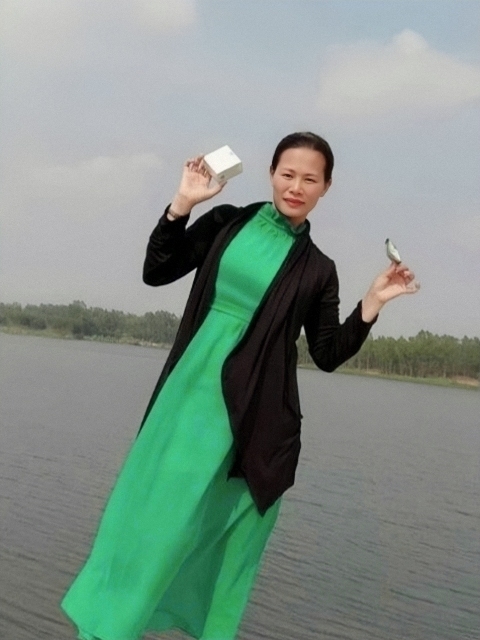 李梅的第三张照片--六安相亲服务中心