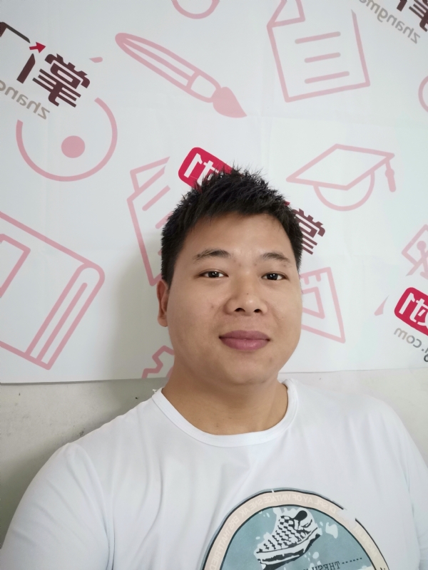 轻静地行走着的第一张照片--六安相亲服务中心