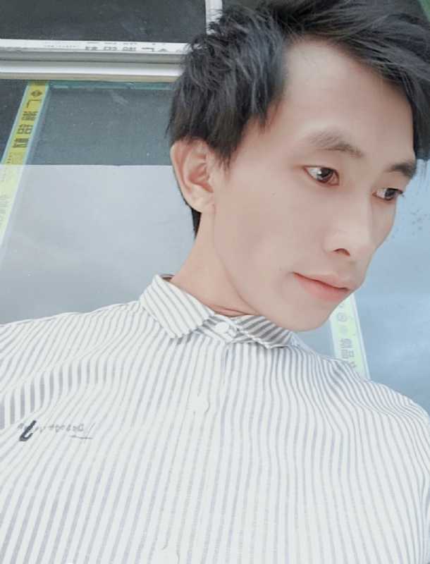 寻找下一个路口的第一张照片--六安相亲服务中心