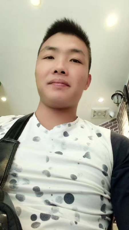 吃生蚝的小乖乖的第一张照片--六安相亲服务中心