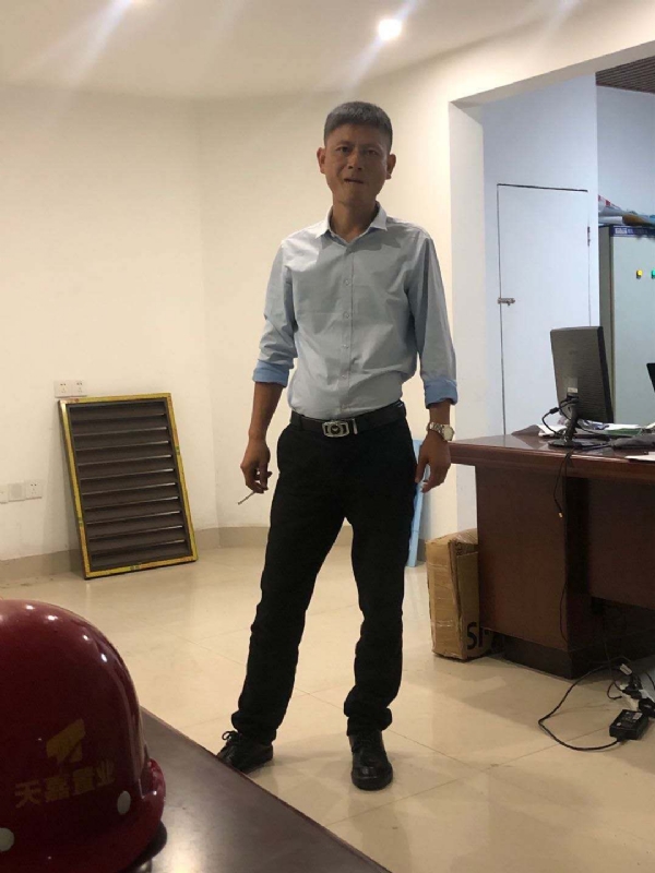 郁闷之中的第一张照片--六安相亲服务中心