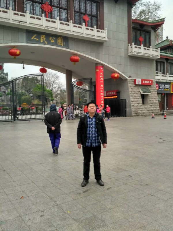 在奋斗的第一张照片--六安相亲服务中心