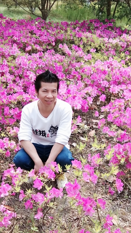 云淡风轻的第一张照片--六安相亲服务中心