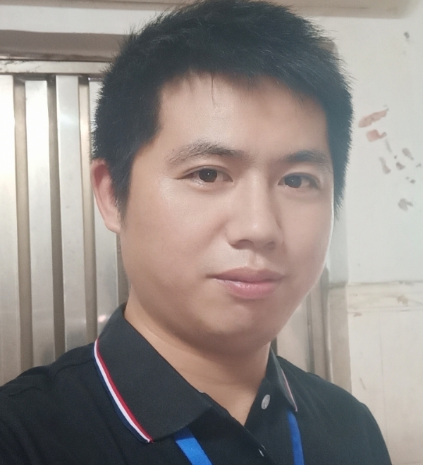 单身奶爸的第一张照片--六安相亲服务中心