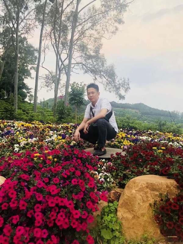 小郑的第一张照片--六安相亲服务中心
