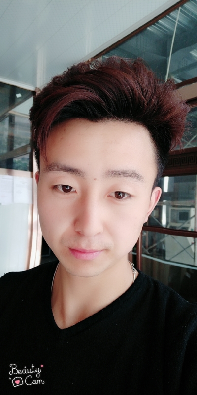 拼命微笑的第三张照片--六安相亲服务中心