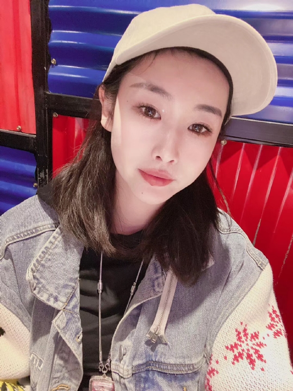 玲珑的第一张照片--六安相亲服务中心