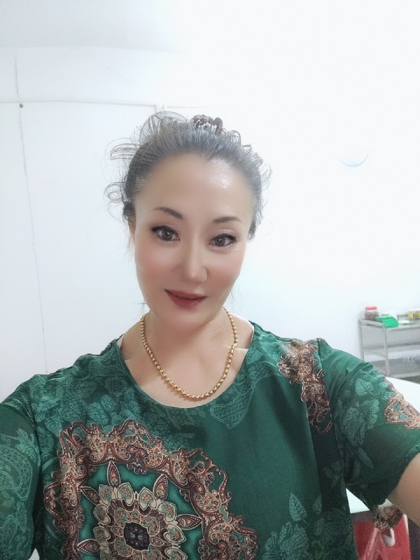 燕子的第二张照片--六安相亲服务中心