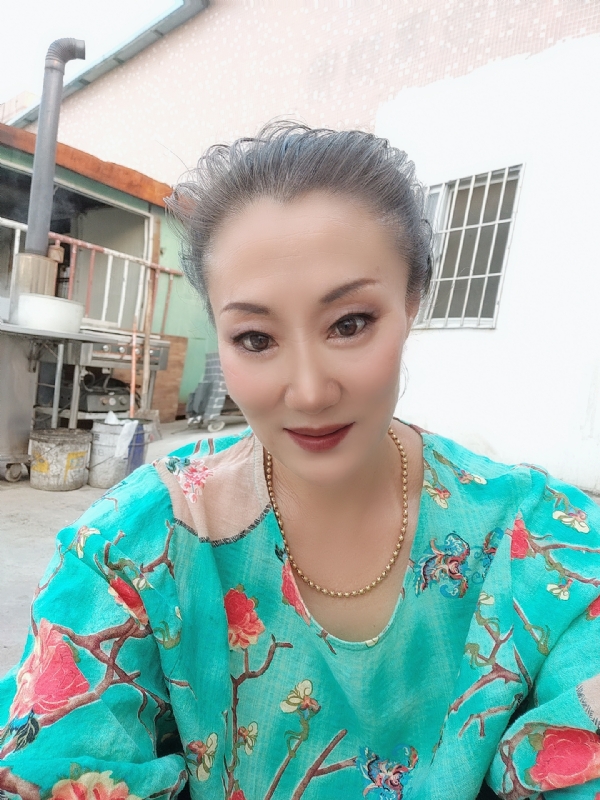 燕子的第三张照片--六安相亲服务中心