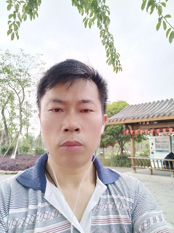 一个人的孤单的第一张照片--六安相亲服务中心
