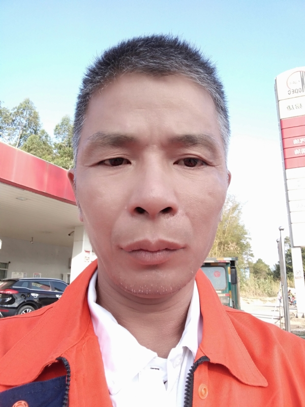静候缘分的第一张照片--六安相亲服务中心