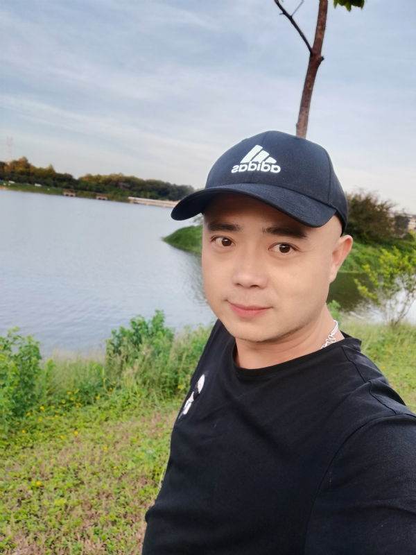 石头哥的第一张照片--六安相亲服务中心