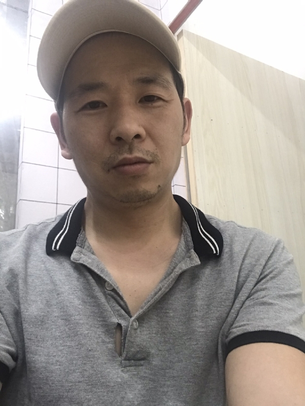 老何的第一张照片--六安相亲服务中心