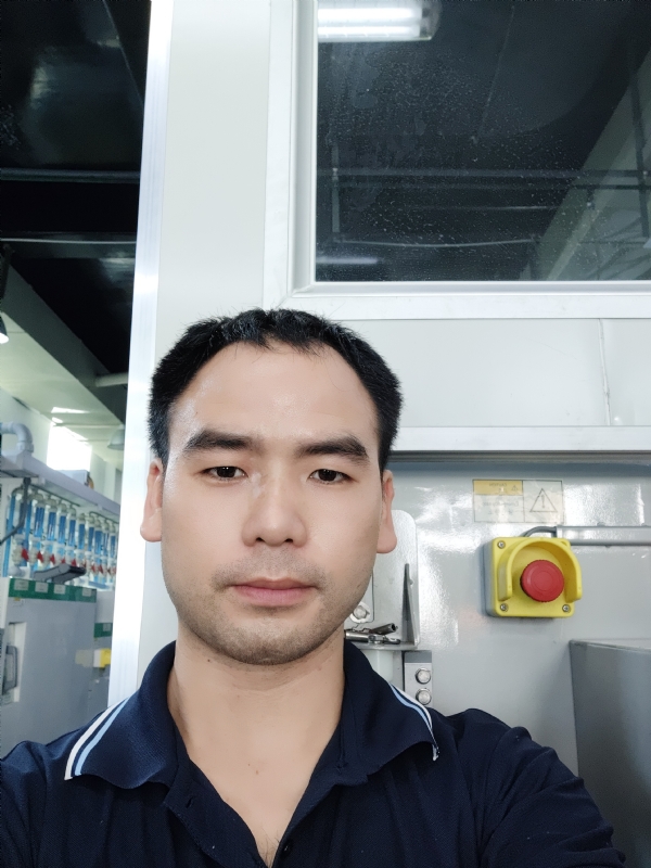 黄伟的第一张照片--六安相亲服务中心
