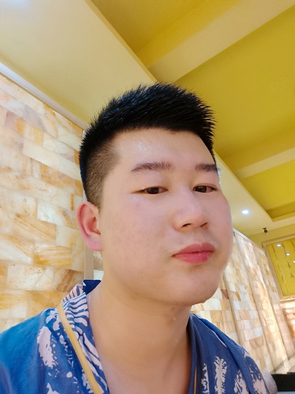 六月与阿十二的第一张照片--六安相亲服务中心