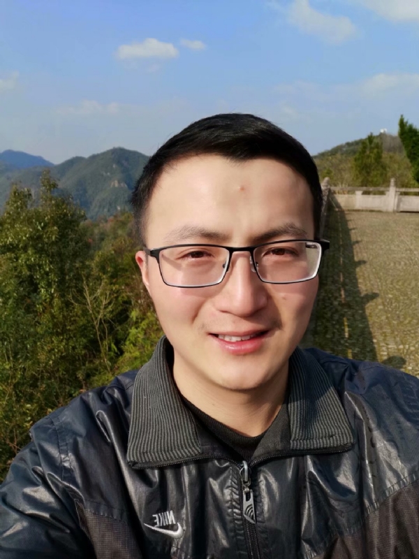 杨先生的第一张照片--六安相亲服务中心