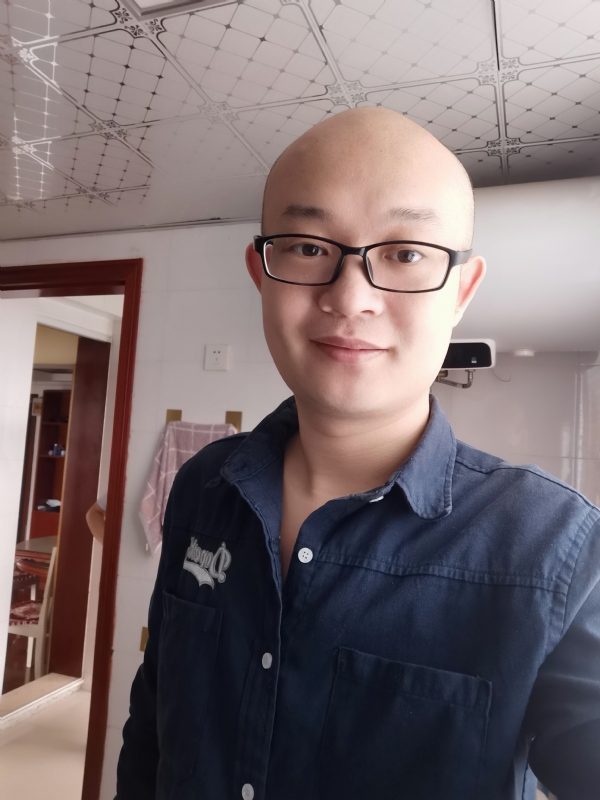 凝望远方的第一张照片--六安相亲服务中心