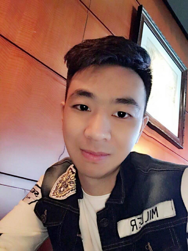 滞后的微笑的第三张照片--六安相亲服务中心