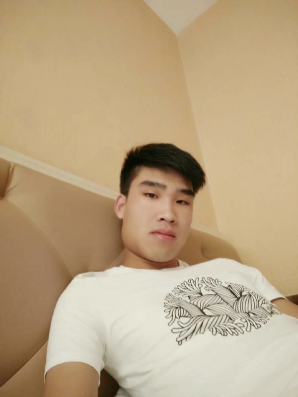 谁不曾孤单上路的第一张照片--六安相亲服务中心