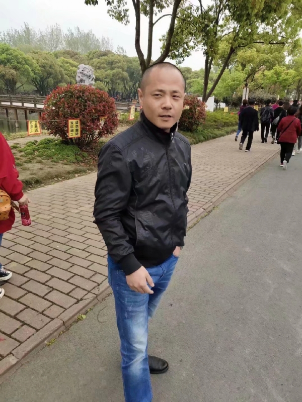 傻子的第一张照片--六安相亲服务中心