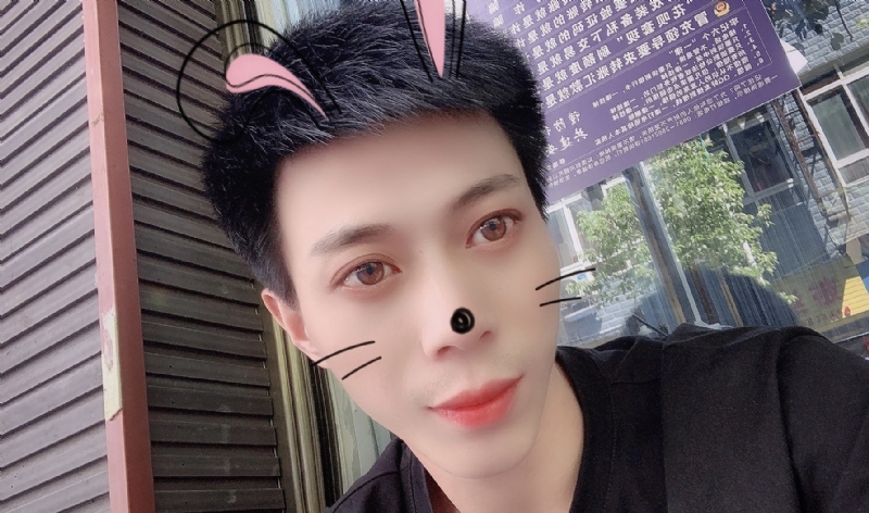 酒伴你的第一张照片--六安相亲服务中心