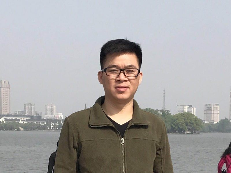 孔雀鱼的第一张照片--六安相亲服务中心