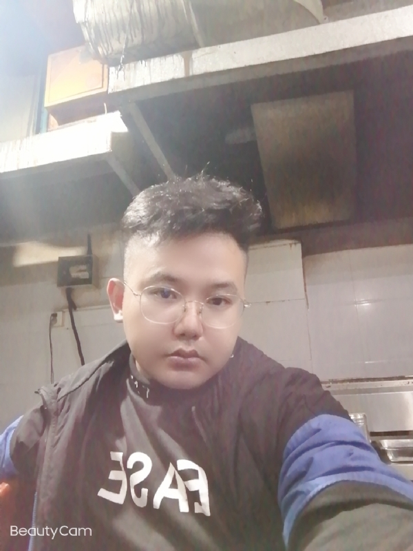 棒哥的第一张照片--六安相亲服务中心