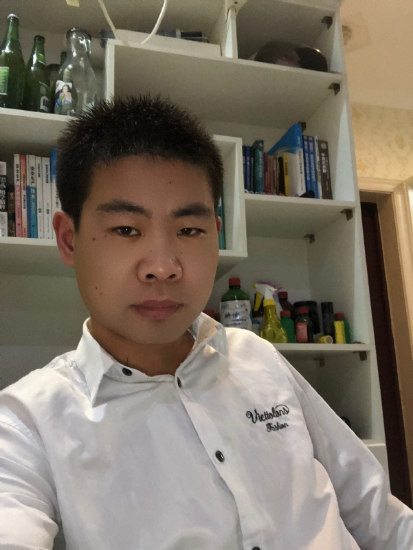 取经年的第二张照片--六安相亲服务中心