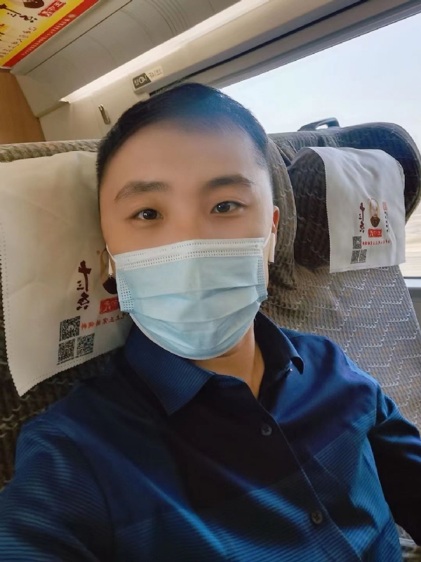 孤独的小屁猪的第二张照片--六安相亲服务中心
