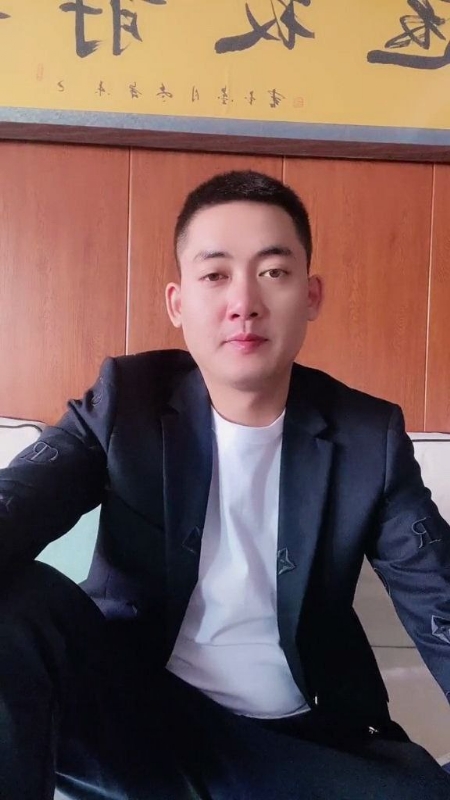 李泽胜的第一张照片--六安相亲服务中心