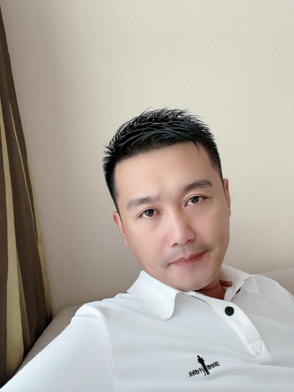 笑望人非的第一张照片--六安相亲服务中心
