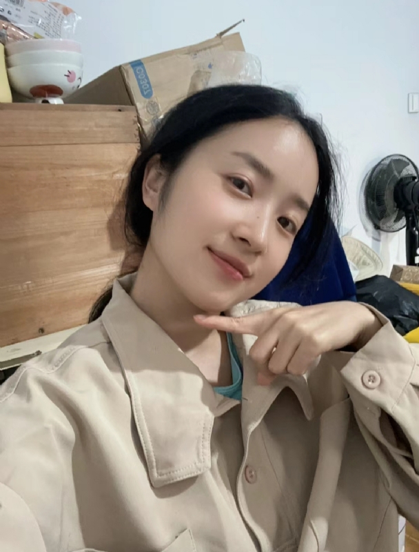 多喝热水的第二张照片--六安相亲服务中心