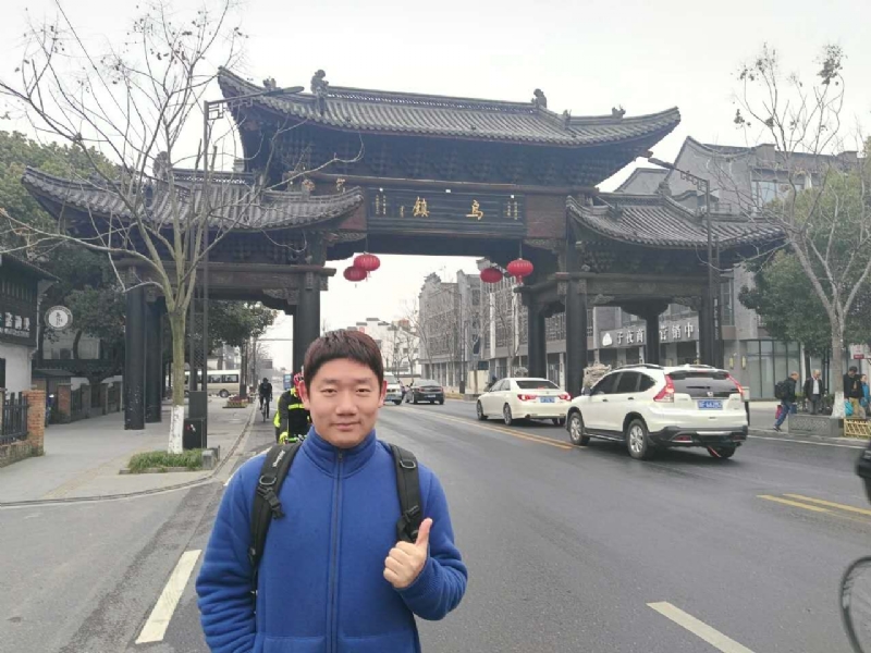 秋风秋雨的第一张照片--六安相亲服务中心
