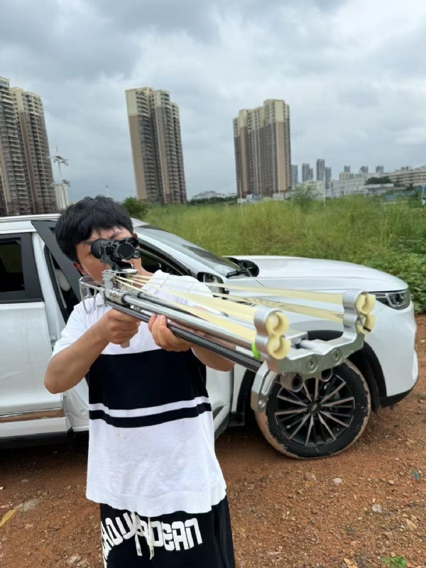 凌其飞的第一张照片--六安相亲服务中心