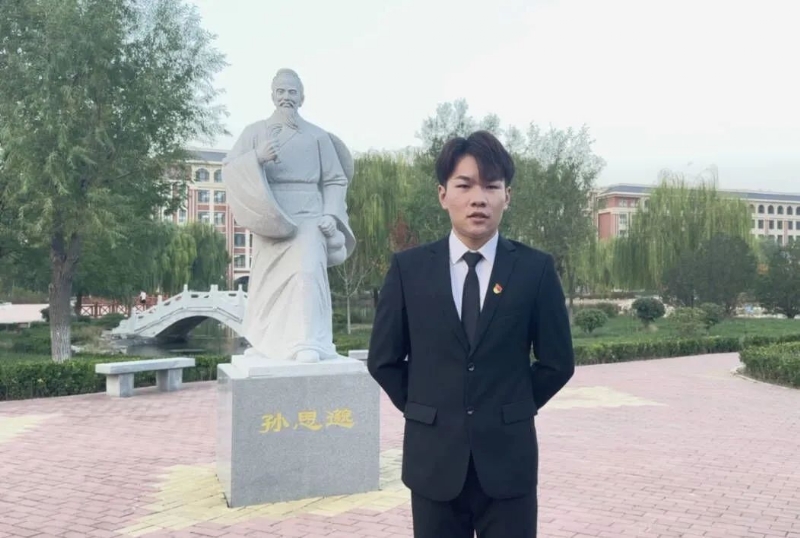 尚明月的第一张照片--六安相亲服务中心